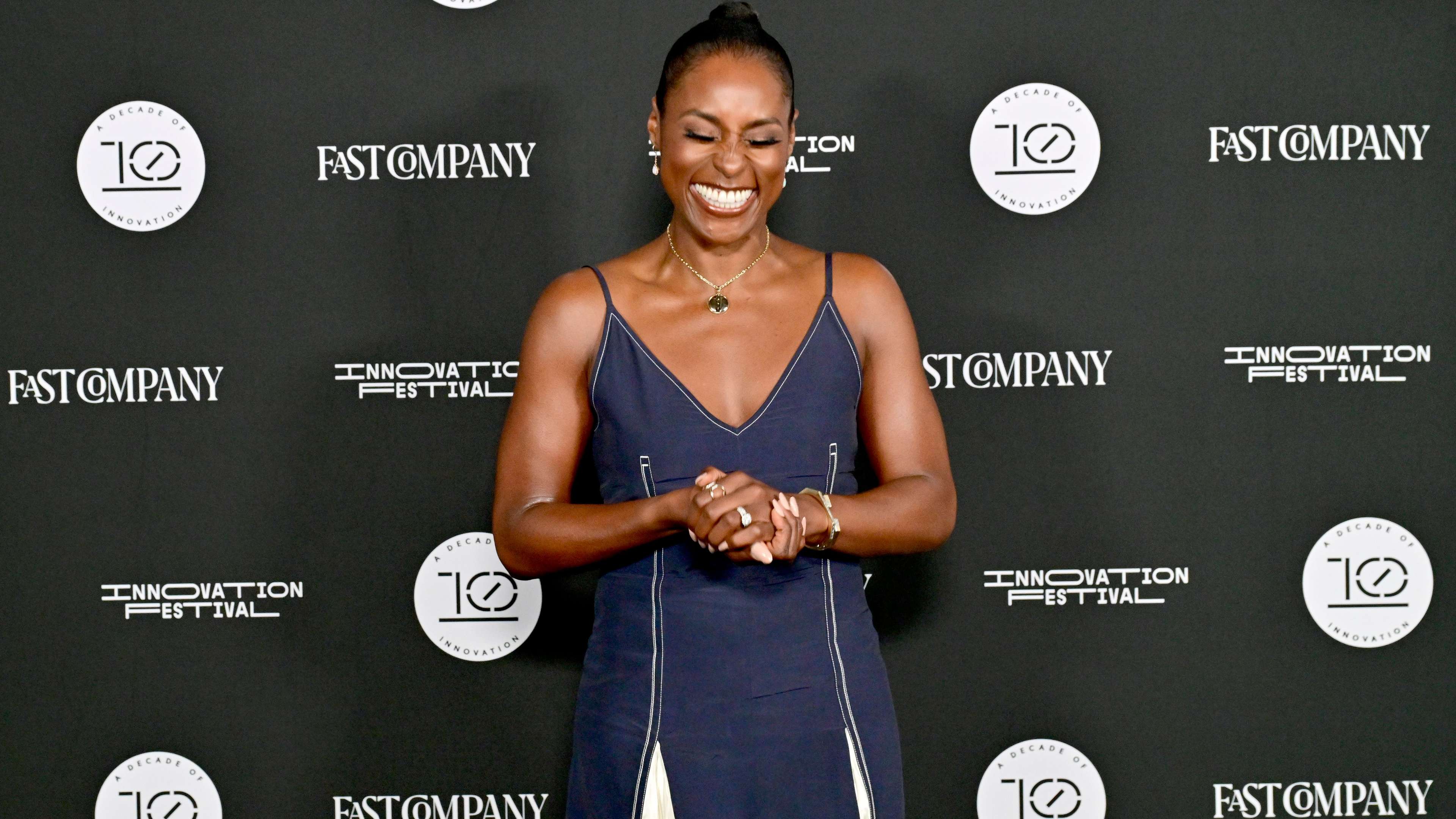 浸在团结与 浸在团结与